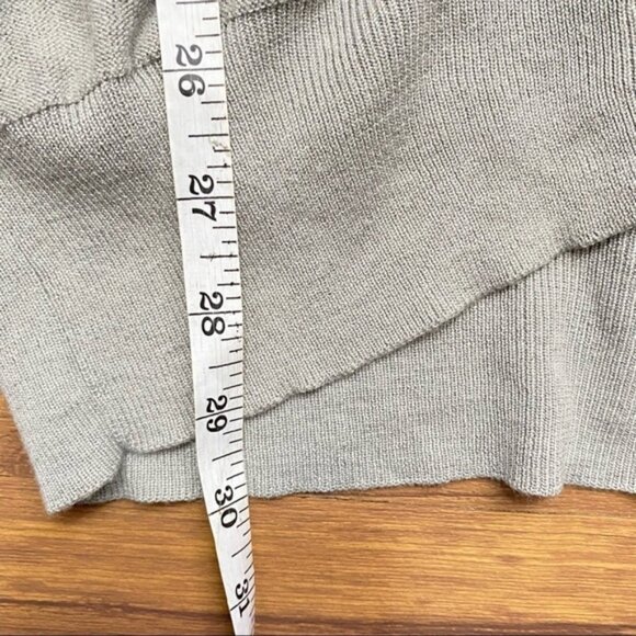 T by Alexander Wang Button Front Sweater Sz Medium - Picture 8 of 9